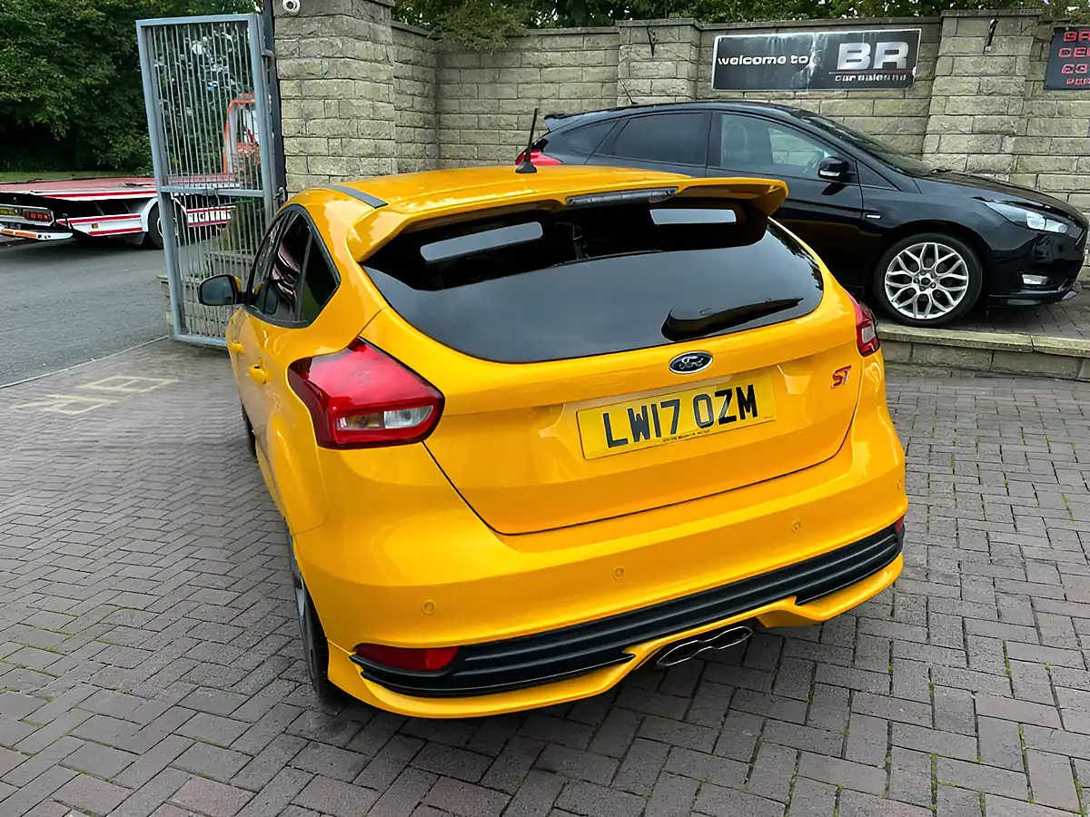 Used 2017 Ford Focus ST-3 Yellow - Interior and Exterior details 8