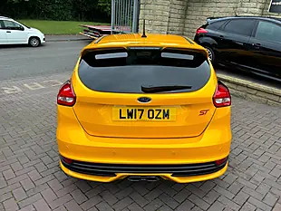 Used 2017 Ford Focus ST-3 Yellow - Interior and Exterior details 9