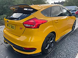 Used 2017 Ford Focus ST-3 Yellow - Interior and Exterior details 10