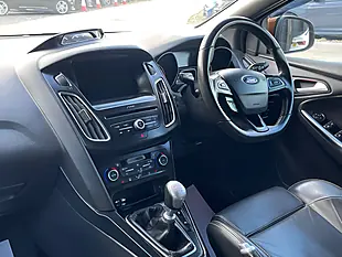 Used 2017 Ford Focus ST-3 Yellow - Interior and Exterior details 11