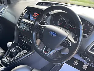 Used 2017 Ford Focus ST-3 Yellow - Interior and Exterior details 5