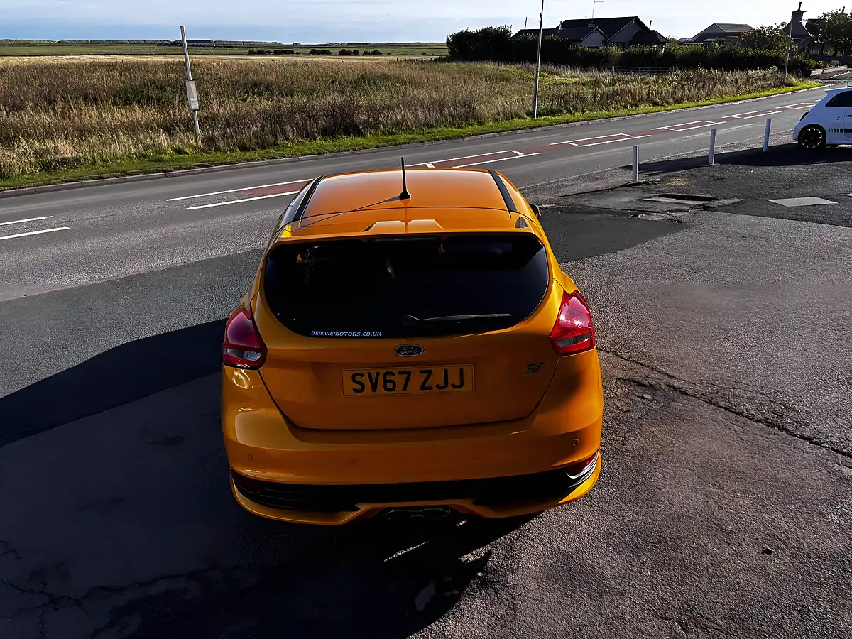 Used 2017 Ford Focus ST-3 Yellow - Interior and Exterior details 10