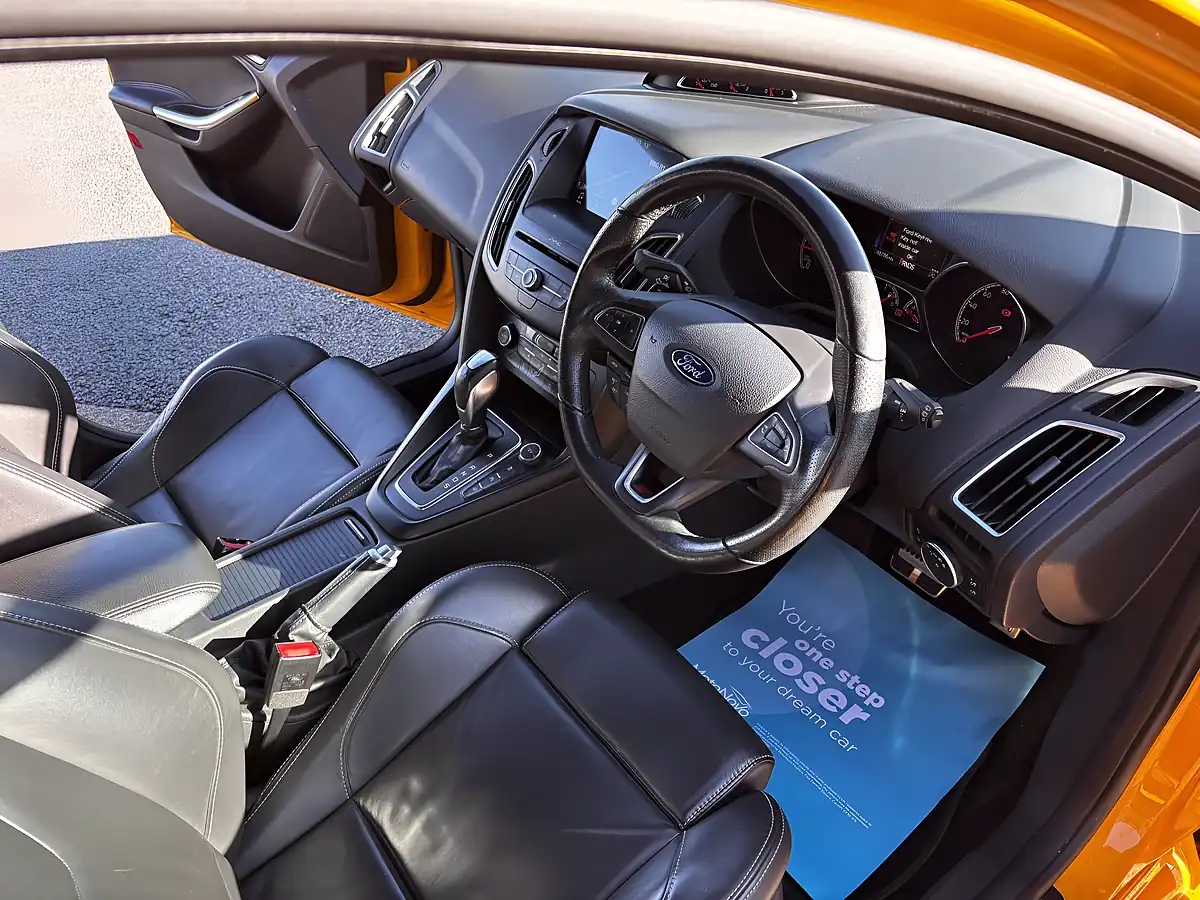 Used 2017 Ford Focus ST-3 Yellow - Interior and Exterior details 13