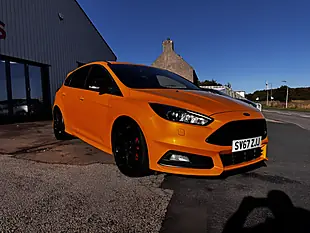 Used 2017 Ford Focus ST-3 Yellow - Interior and Exterior details 2