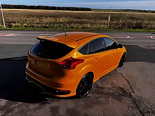 Used 2017 Ford Focus ST-3 Yellow - Interior and Exterior details 4