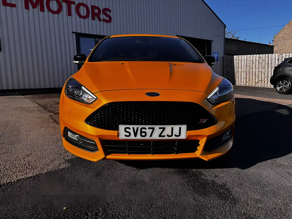 Used 2017 Ford Focus ST-3 Yellow - Interior and Exterior details 9