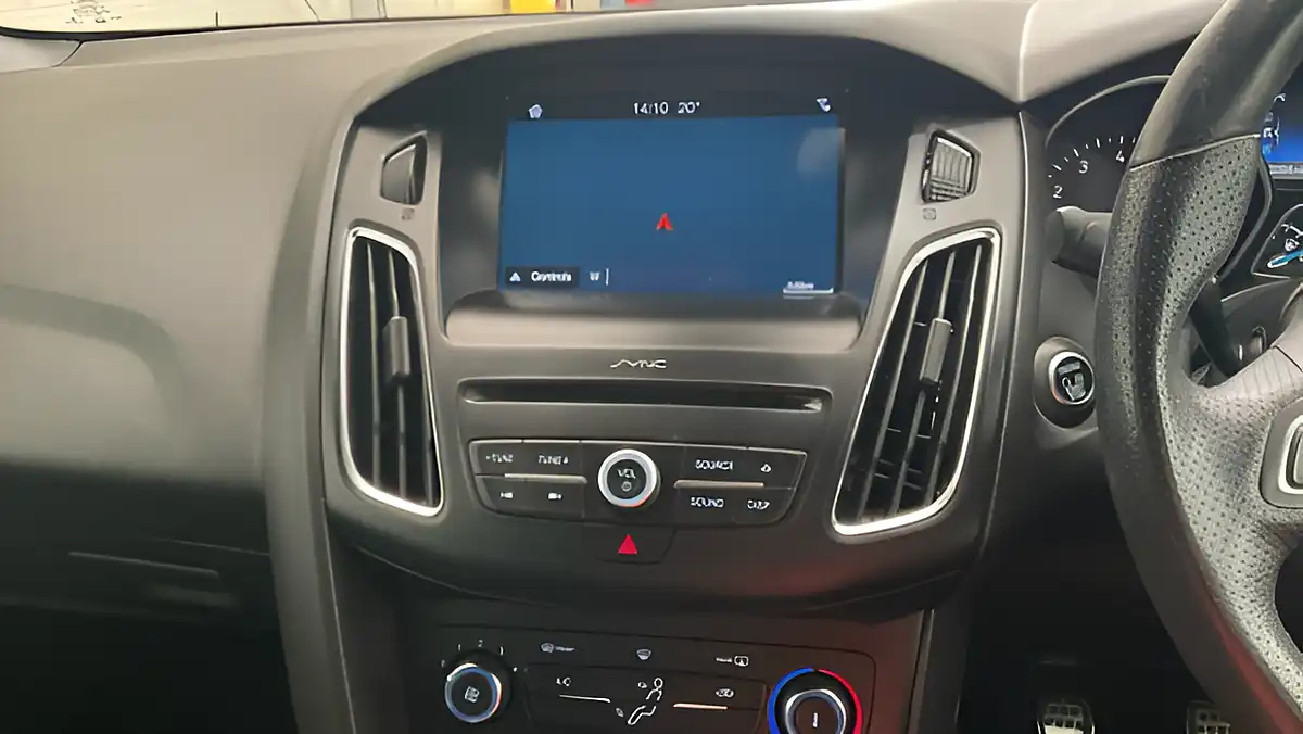 Used 2017 Ford Focus ST-Line Black Black - Interior and Exterior details 11