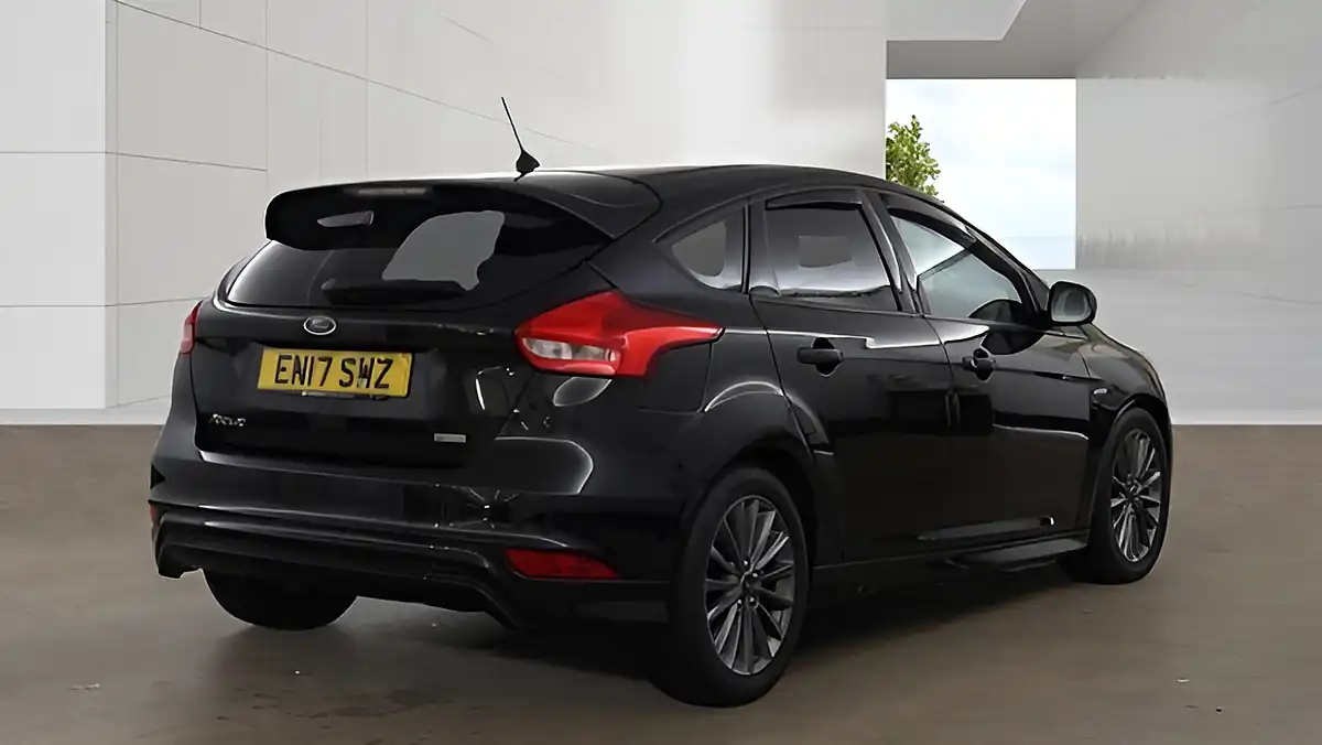 Used 2017 Ford Focus ST-Line Black Black - Interior and Exterior details 4