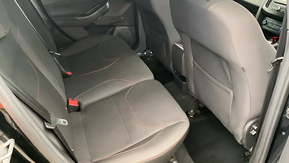 Used 2017 Ford Focus ST-Line Black Black - Interior and Exterior details 6