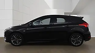 Used 2017 Ford Focus ST-Line Black Black - Interior and Exterior details 7