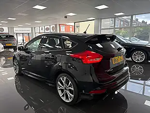 Used 2017 Ford Focus ST-Line Black - Interior and Exterior details 10