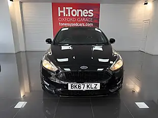 Used 2017 Ford Focus ST-Line Black - Interior and Exterior details 13