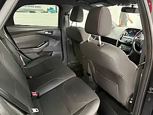Used 2017 Ford Focus ST-Line Black - Interior and Exterior details 4
