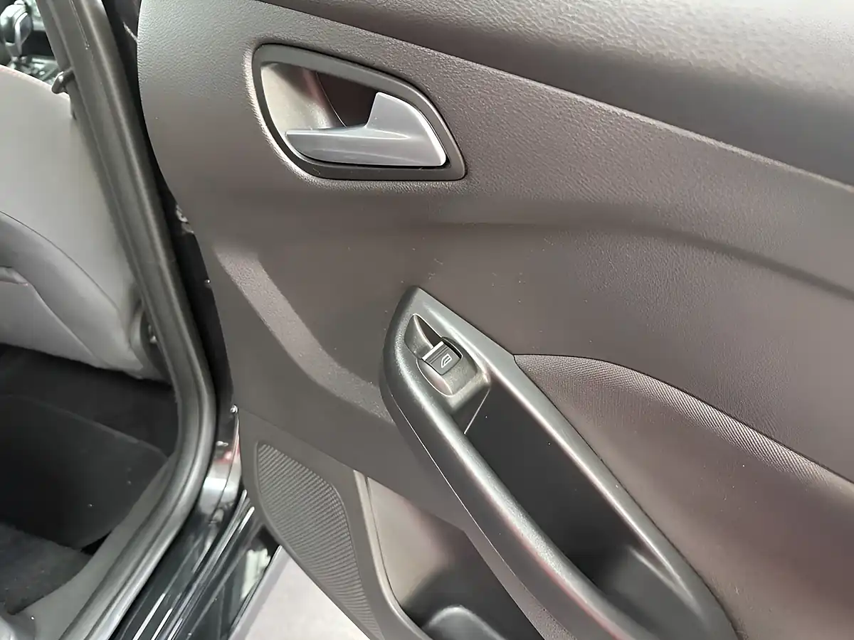 Used 2017 Ford Focus ST-Line Black - Interior and Exterior details 6