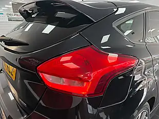 Used 2017 Ford Focus ST-Line Black - Interior and Exterior details 7