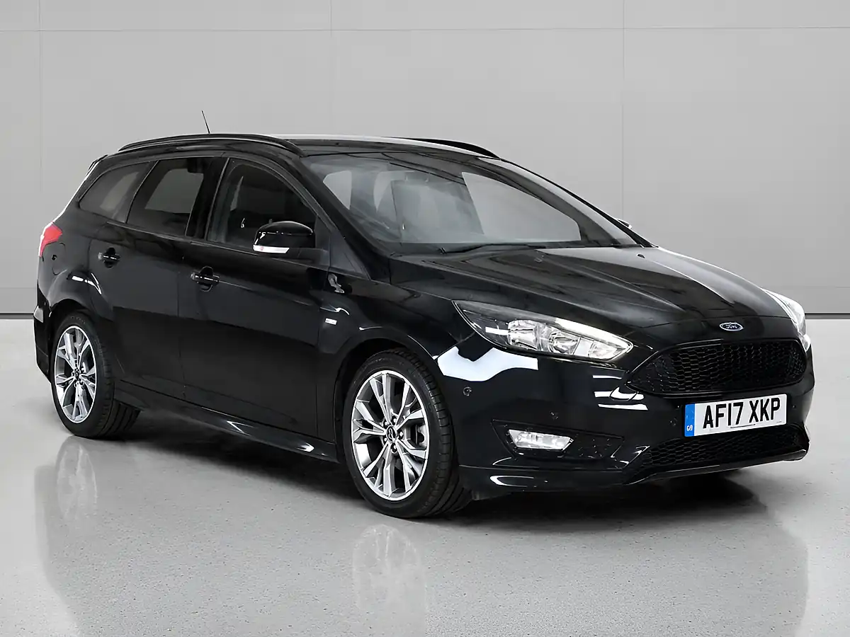 Used 2017 Ford Focus ST Line Black - Front View