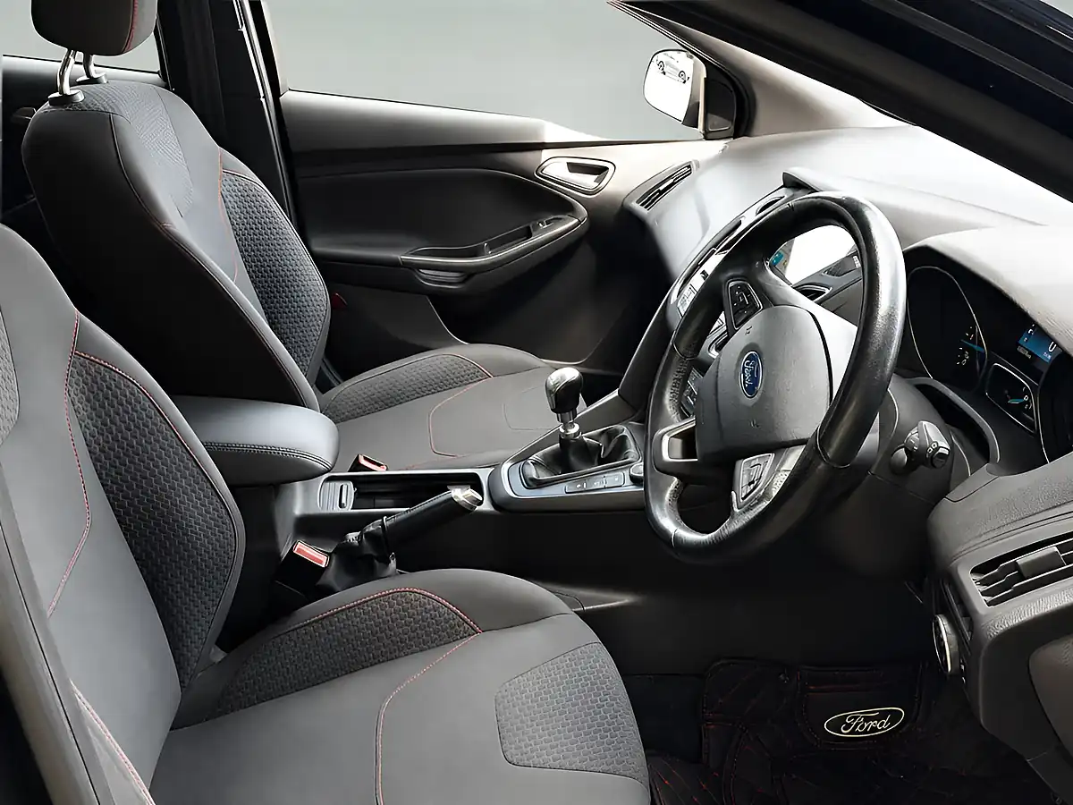 Used 2017 Ford Focus ST Line Black - Interior and Exterior details 2