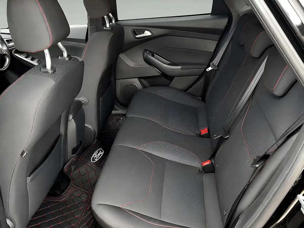 Used 2017 Ford Focus ST Line Black - Interior and Exterior details 8