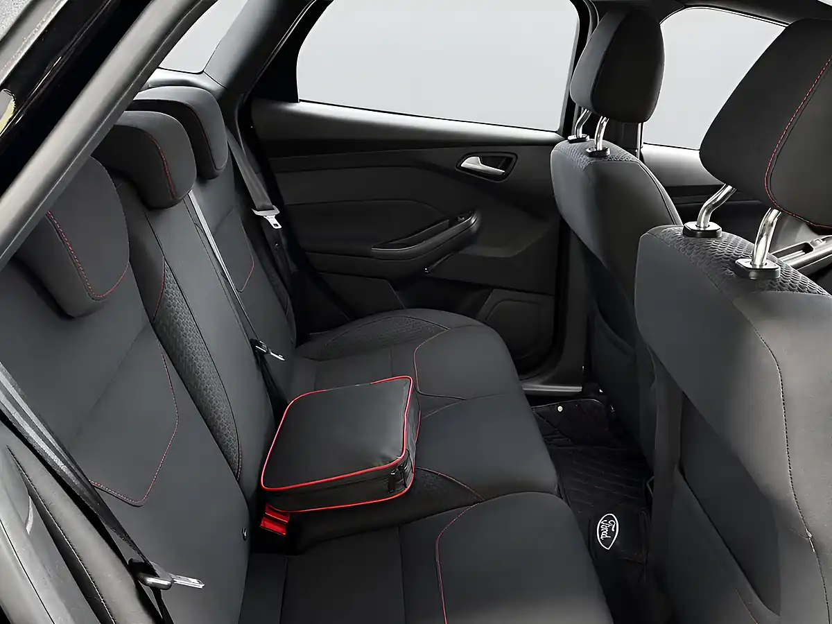 Used 2017 Ford Focus ST Line Black - Interior and Exterior details 9