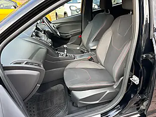 Used 2017 Ford Focus ST-Line Black - Interior and Exterior details 12
