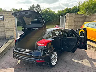 Used 2017 Ford Focus ST-Line Black - Interior and Exterior details 19