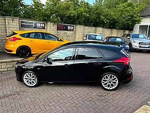 Used 2017 Ford Focus ST-Line Black - Interior and Exterior details 6