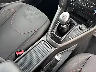 Used 2017 Ford Focus ST-Line Black - Interior and Exterior details 14