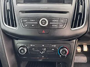 Used 2017 Ford Focus ST-Line Black - Interior and Exterior details 15