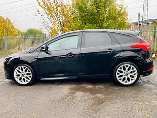 Used 2017 Ford Focus ST-Line Black - Interior and Exterior details 10
