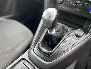 Used 2017 Ford Focus ST-Line Black - Interior and Exterior details 15