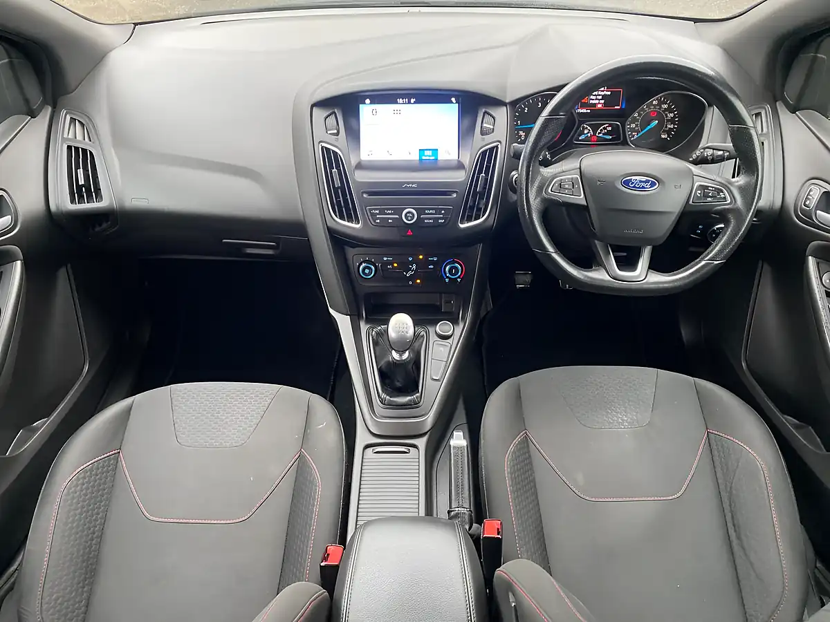 Used 2017 Ford Focus ST-Line Black - Interior and Exterior details 4