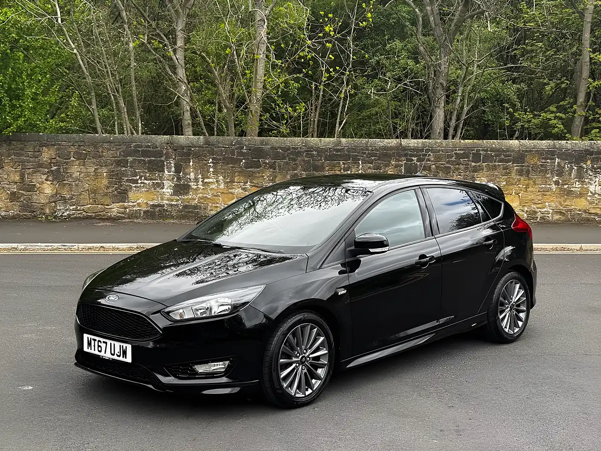 Used 2017 Ford Focus ST-Line Black - Front View