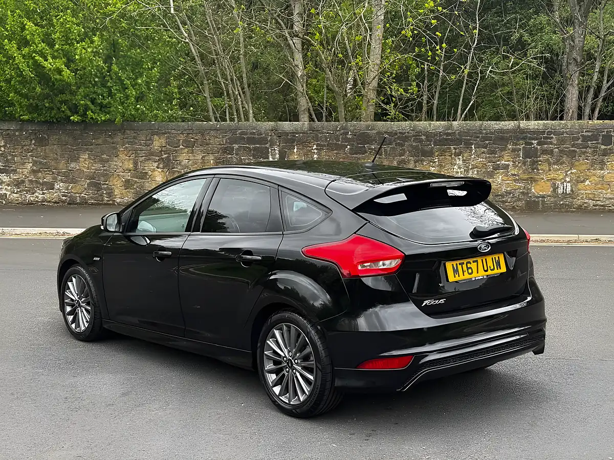 Used 2017 Ford Focus ST-Line Black - Interior and Exterior details 11