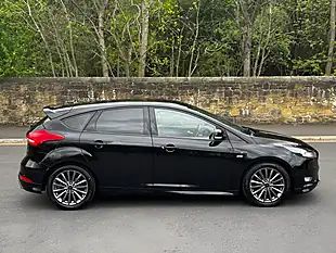 Used 2017 Ford Focus ST-Line Black - Interior and Exterior details 3