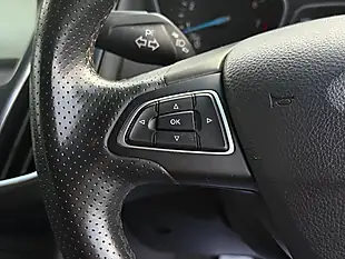 Used 2017 Ford Focus ST-Line Blue - Interior and Exterior details 17