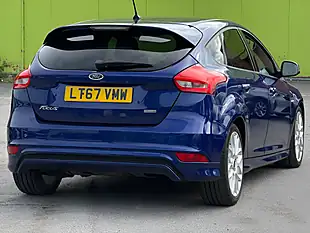 Used 2017 Ford Focus ST-Line Blue - Interior and Exterior details 4
