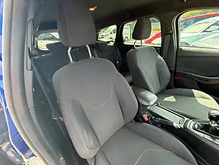 Used 2017 Ford Focus ST-Line Blue - Interior and Exterior details 13