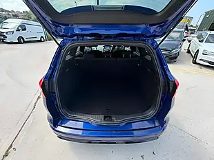 Used 2017 Ford Focus ST-Line Blue - Interior and Exterior details 17