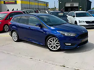 Used 2017 Ford Focus ST-Line Blue - Interior and Exterior details 2