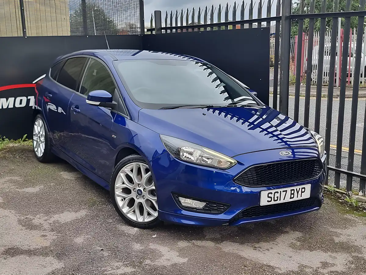 Used 2017 Ford Focus ST-Line Blue - Front View