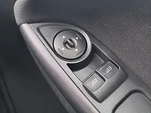 Used 2017 Ford Focus ST-Line Blue - Interior and Exterior details 20