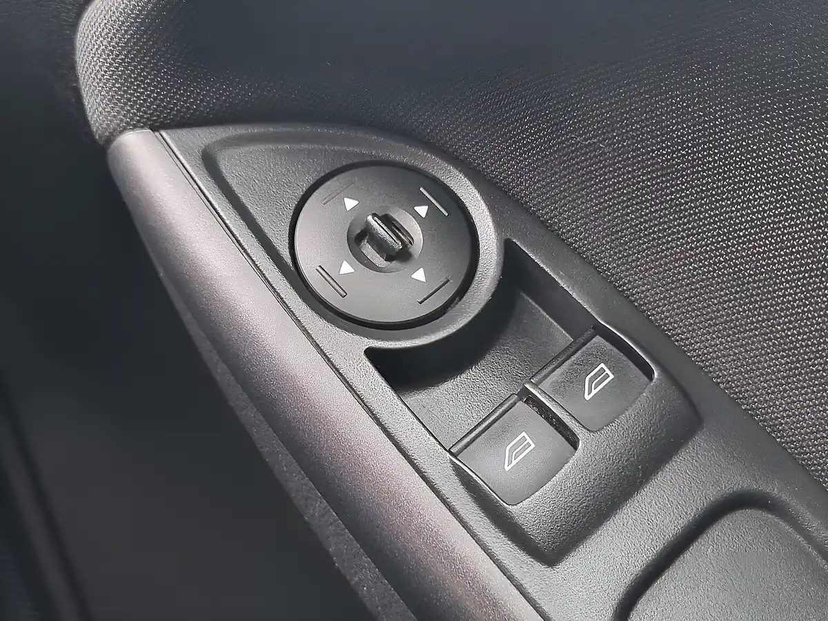 Used 2017 Ford Focus ST-Line Blue - Interior and Exterior details 20