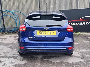 Used 2017 Ford Focus ST-Line Blue - Interior and Exterior details 7