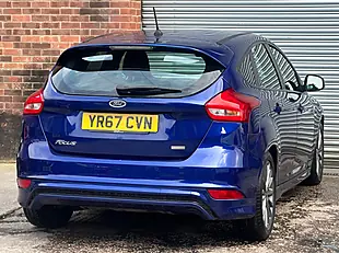 Used 2017 Ford Focus ST-Line Blue - Interior and Exterior details 15