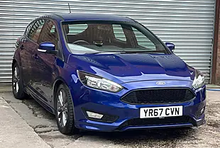 Used 2017 Ford Focus ST-Line Blue - Interior and Exterior details 3