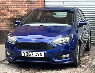 Used 2017 Ford Focus ST-Line Blue - Interior and Exterior details 4
