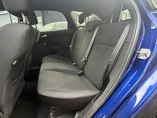Used 2017 Ford Focus ST-Line Blue - Interior and Exterior details 17