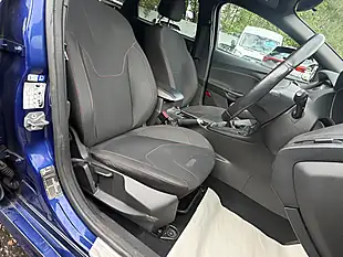 Used 2017 Ford Focus ST-Line Blue - Interior and Exterior details 20