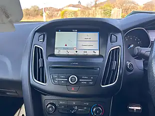 Used 2017 Ford Focus ST-Line Blue - Interior and Exterior details 12