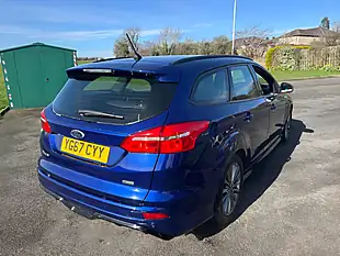 Used 2017 Ford Focus ST-Line Blue - Interior and Exterior details 6